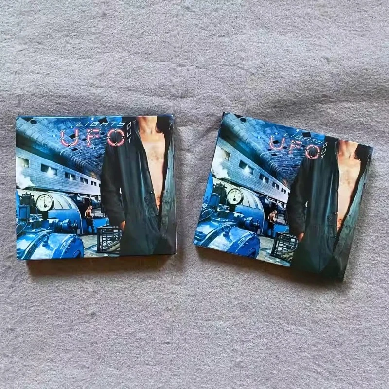 ロックアルバム「UFO Music」CD、ライトアウト・ミュ - Audio Without Music のレビューと価格
